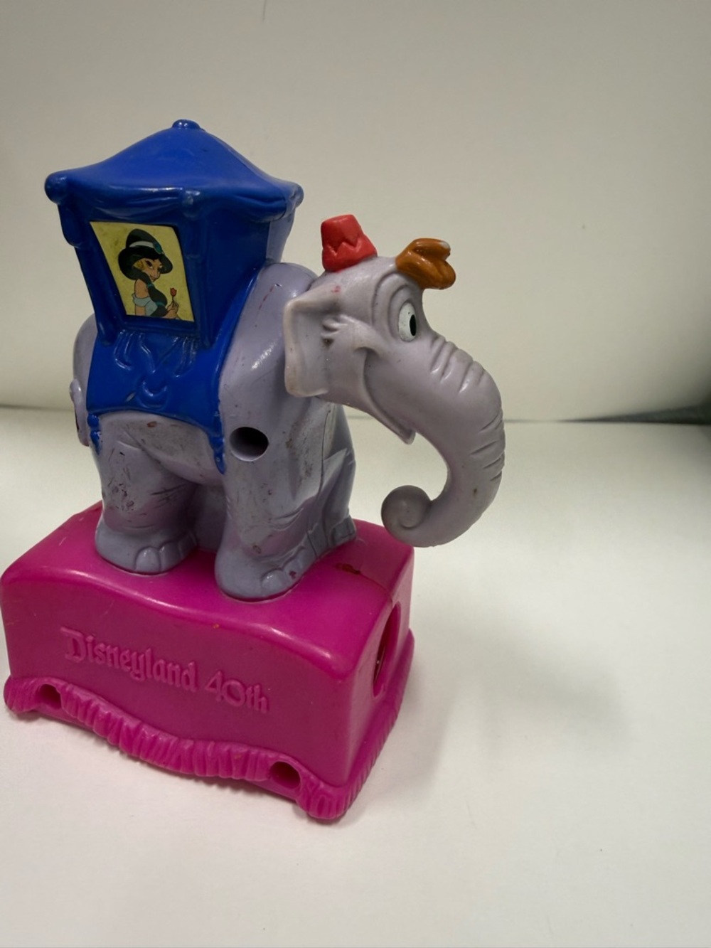Disneyland 40th Aladdin oasis Ride Viewfinder Toy From McDonalds view scope find